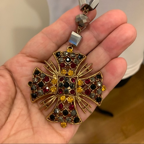 Cross necklace - Picture 3 of 5